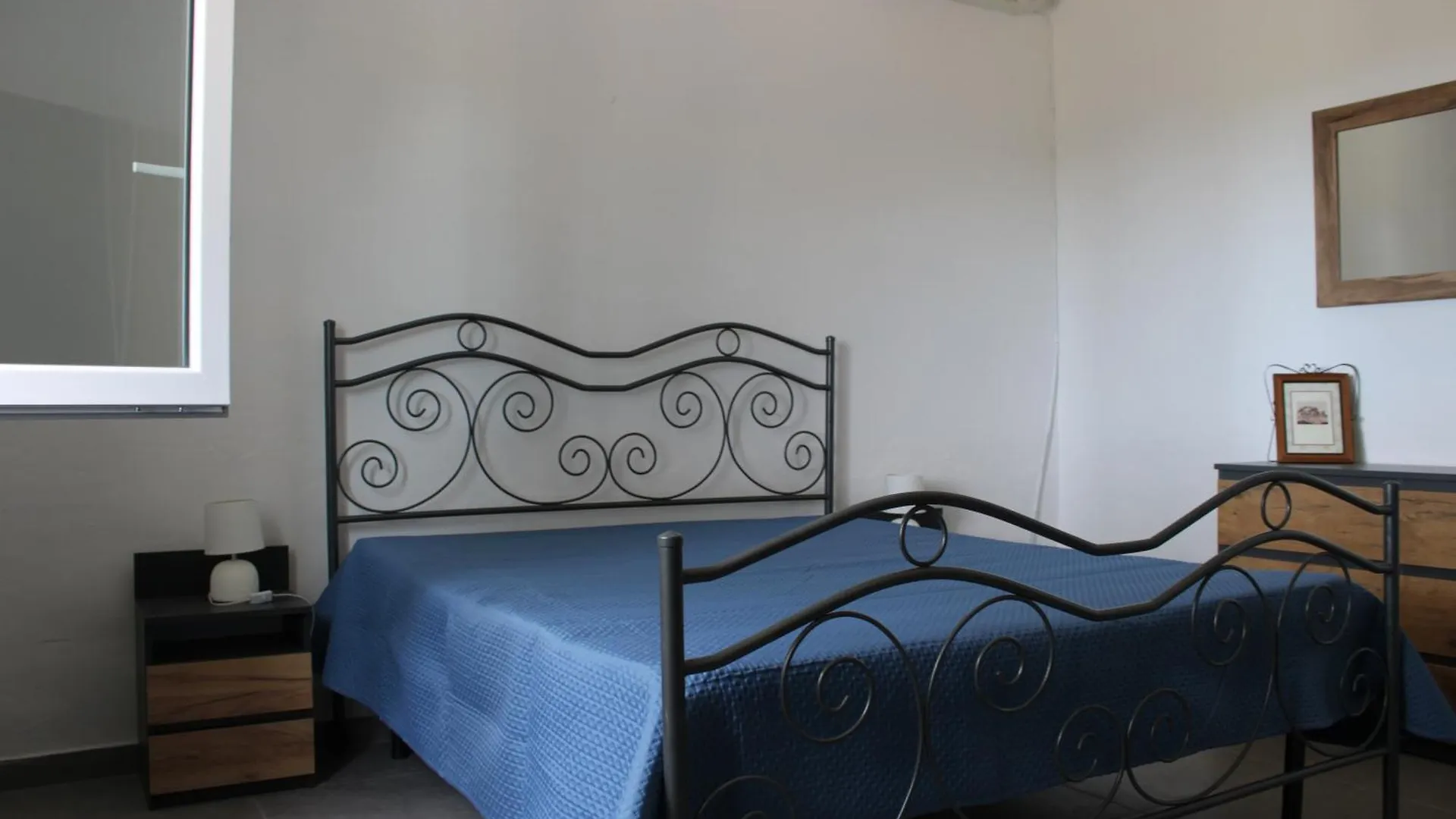 Casa Bouganville Villetta Tra Le Vigne E Il Mare Menfi 0*,  Italy