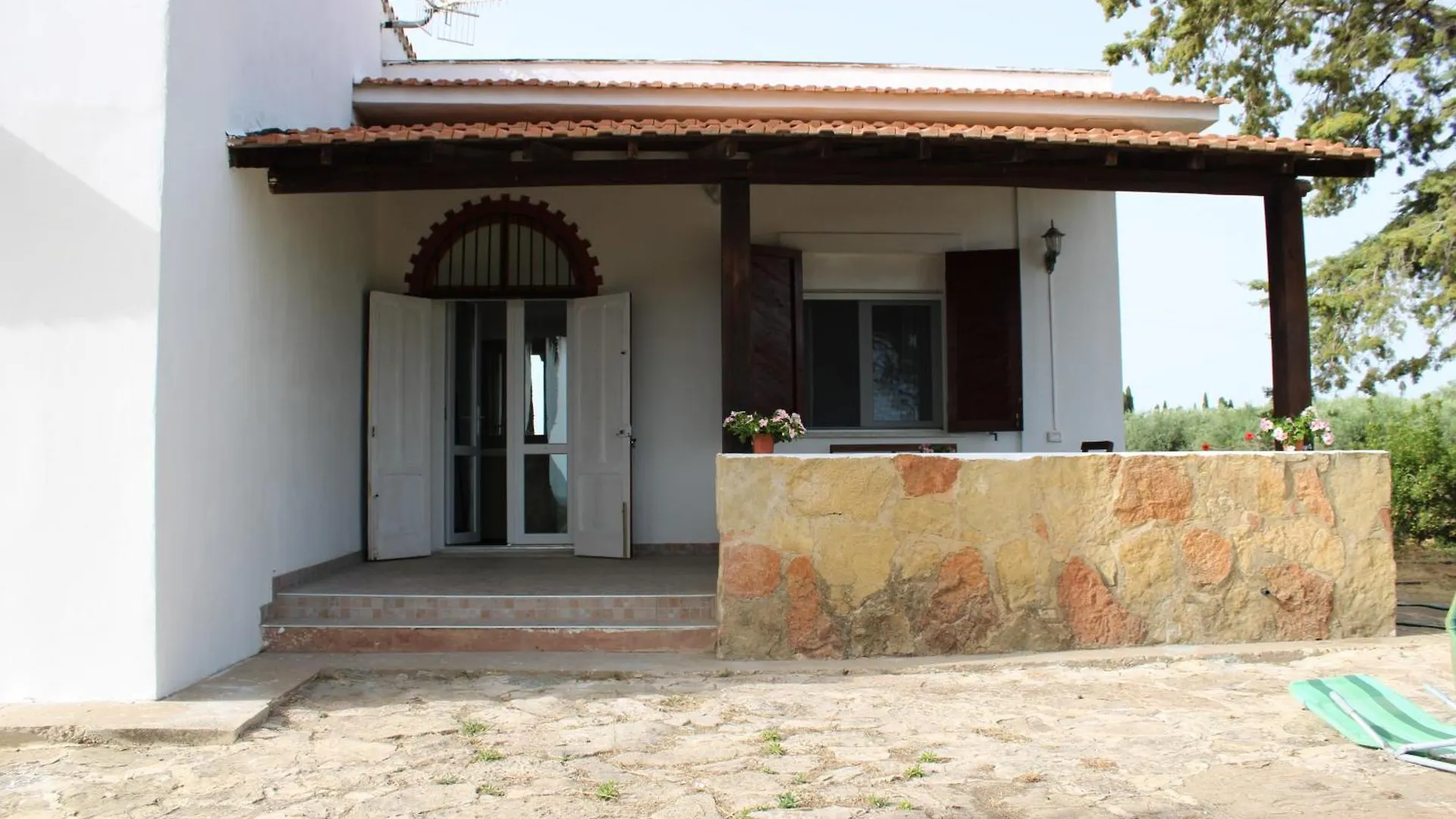 Casa Bouganville Villetta Tra Le Vigne E Il Mare Menfi